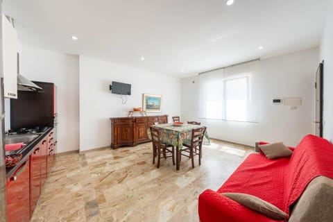 Living room, Dining area, kitchen