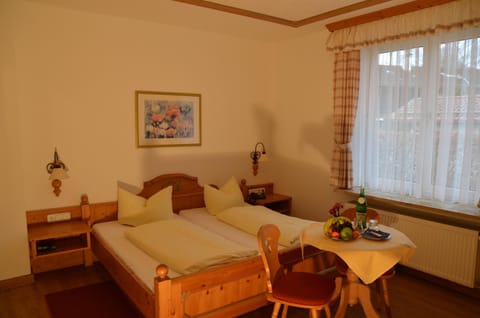 Gästehaus Maria Bed and Breakfast in Garmisch-Partenkirchen