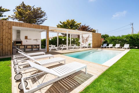 Garden, Banquet/Function facilities, Swimming pool