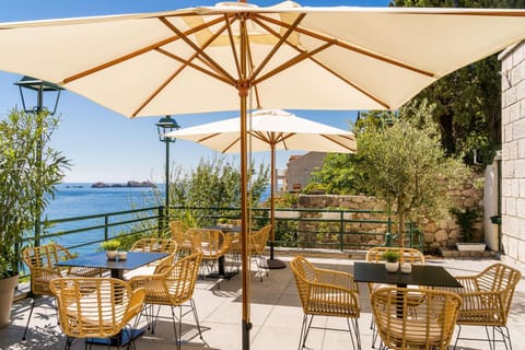 Property building, View (from property/room), Balcony/Terrace, Sea view