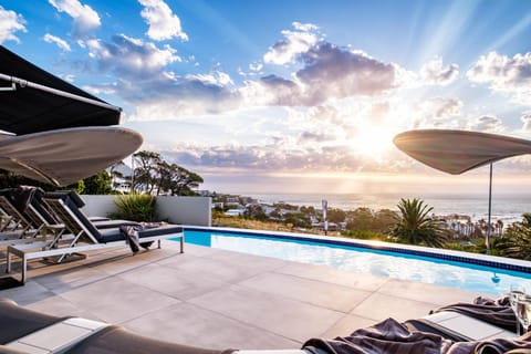 Balcony/Terrace, Sea view, Swimming pool