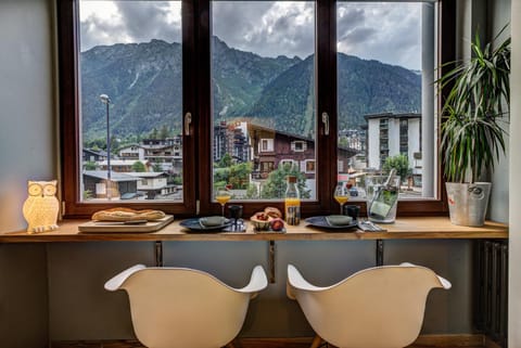Natural landscape, Dining area, Mountain view
