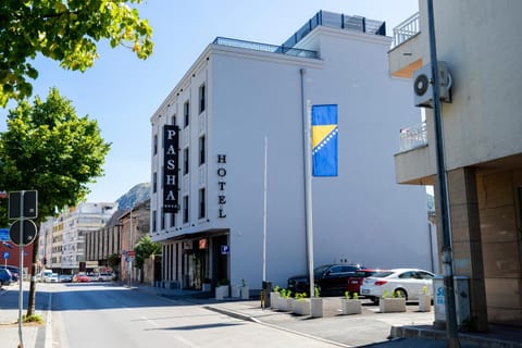 Property building, Day, Street view, Parking