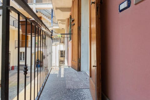 Facade/entrance, Balcony/Terrace