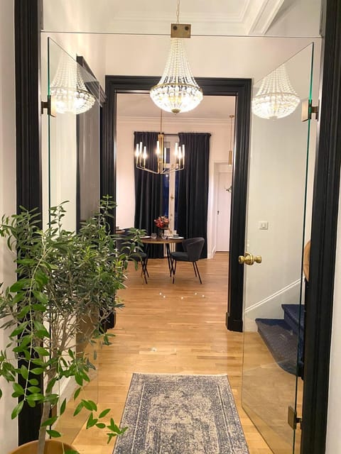 La Maison de Reina Bed and Breakfast in Troyes