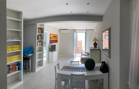 Rosso Tramonto luxury-white- LADISPOLI, Lungomare Regina Elena 58 House in Ladispoli