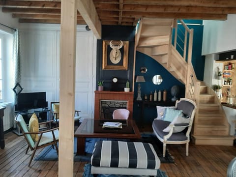 Lounge or bar