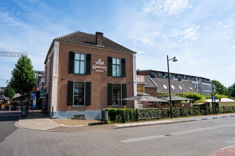 Property building, Street view, Location