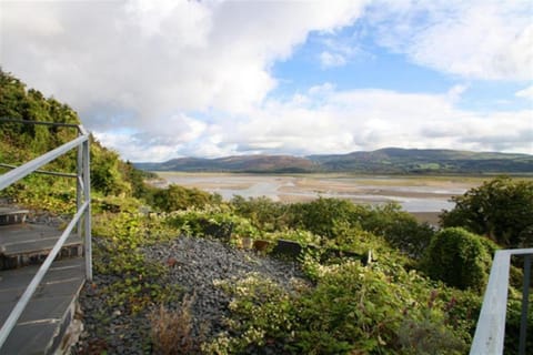 The Old Stables Aberdyfi apartment 6 Apartment in Wales