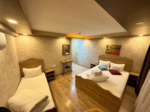 Bed, Living room, Photo of the whole room, Seating area, Bedroom, towels