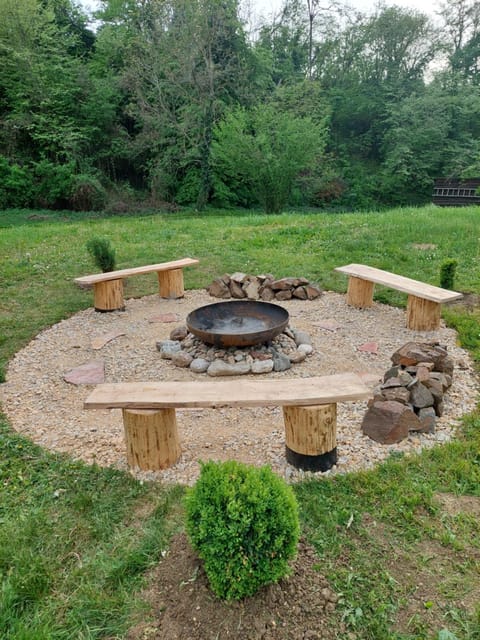 Vikendica kraj Dunava Oaza House in Novi Sad