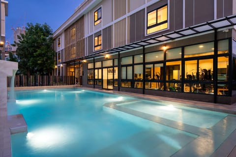 Swimming pool
