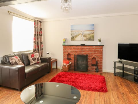 Compass Cottage House in North Norfolk District