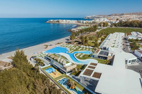 Bird's eye view, Pool view, Sea view, Swimming pool