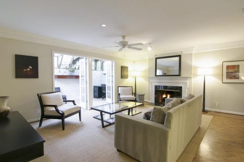 Tarrytown Retreat House in Lake Austin