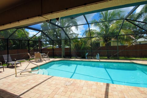 Swimming pool, Swimming pool