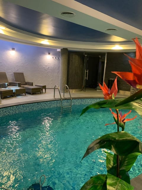 On site, Swimming pool, Swimming pool