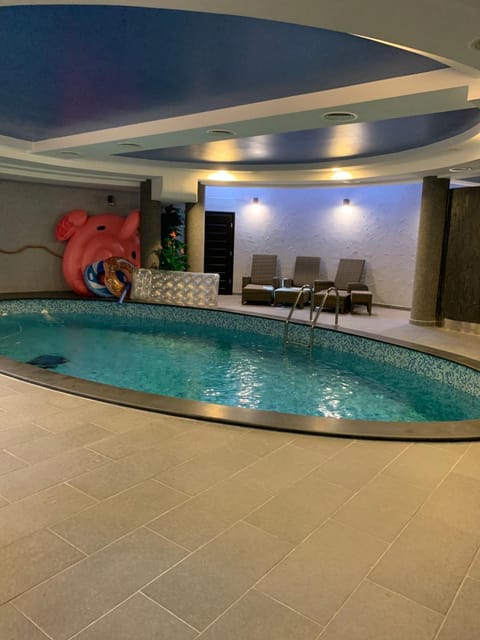 On site, Swimming pool, Swimming pool