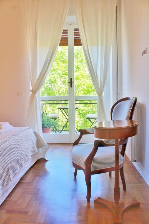 Balcony/Terrace, Bedroom, Garden view