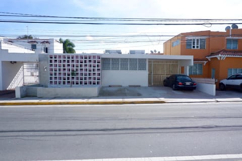 Facade/entrance