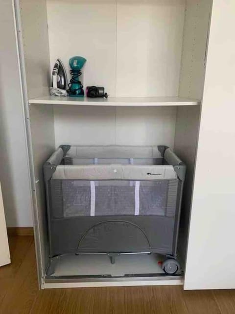 Bel appart proche de gare du Midi, à côté du Centre Ville Apartment in Saint-Gilles