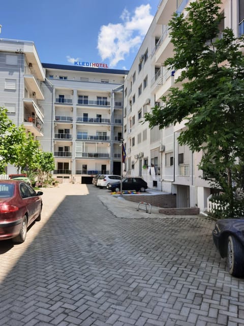 Property building, Day, Neighbourhood, Street view
