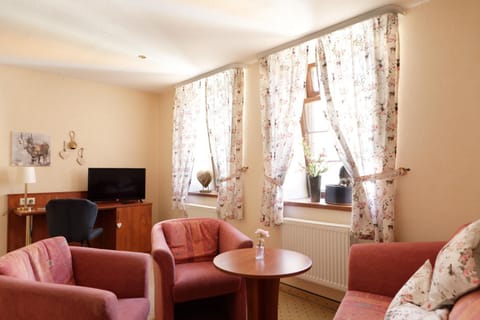 Communal lounge/ TV room, TV and multimedia