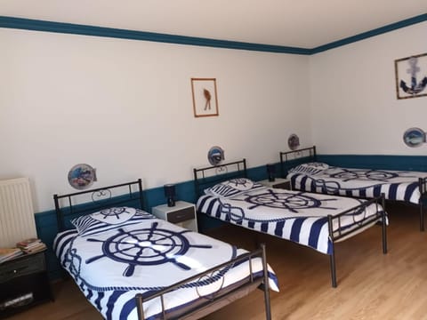 Apparemment F3 centre de MIRECOURT Apartment in Vosges