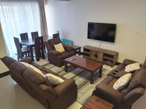 Communal lounge/ TV room, TV and multimedia, Living room, Seating area, Evening entertainment