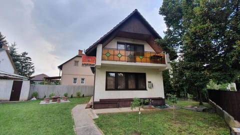 Facade/entrance, Garden