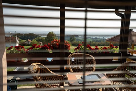 Natural landscape, View (from property/room), Balcony/Terrace, Garden view