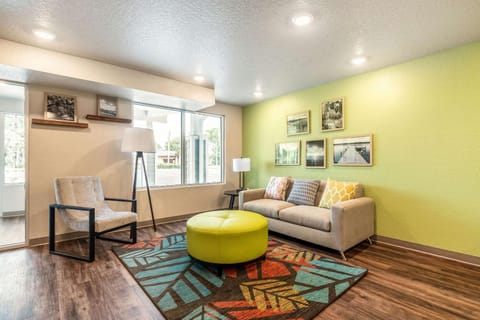 Lobby or reception, On site