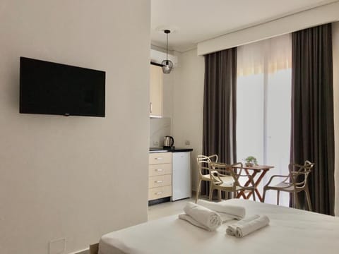 TV and multimedia, kitchen, air conditioner