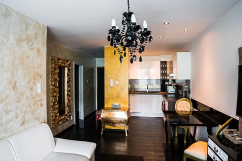 Kitchen or kitchenette, Living room, Dining area