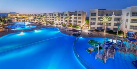 Bird's eye view, Swimming pool