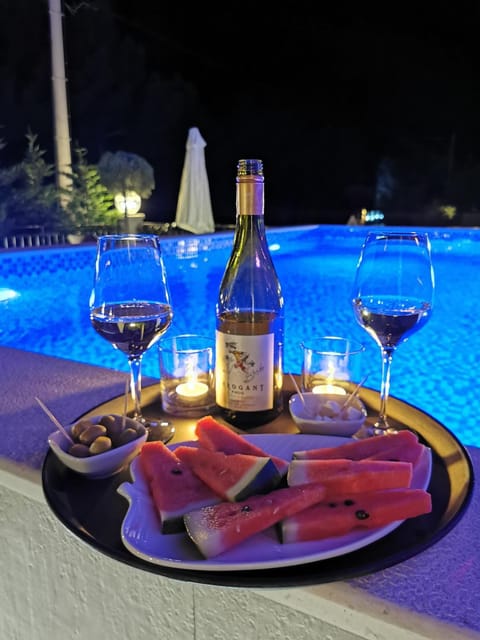 Pool view, Swimming pool, Drinks