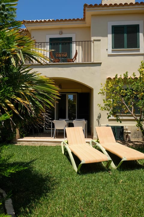 Property building, Garden