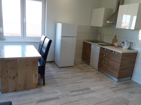 2 BEDROOM APARTMENT PEROJ Apartment in Fažana