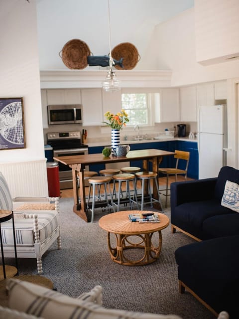 Kitchen or kitchenette, Living room, Dining area, stove