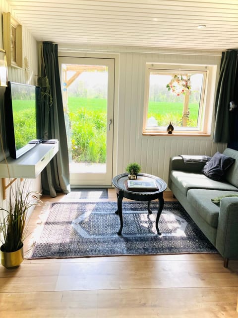 Garden, Seating area, Garden view