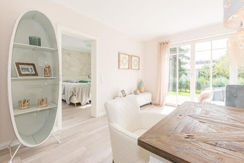 Dining area, Bedroom