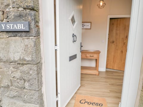 Y Stabl House in Bro Garmon