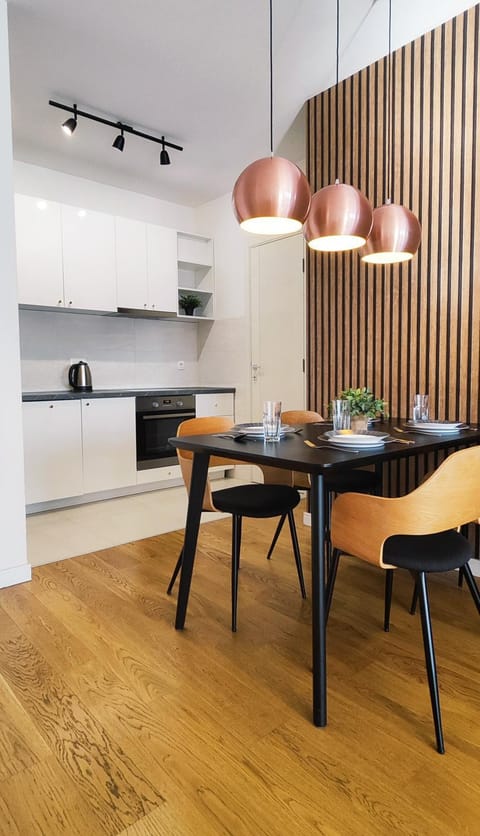 Dining area, kitchen