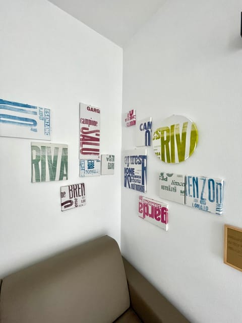 Living room, Decorative detail, Seating area