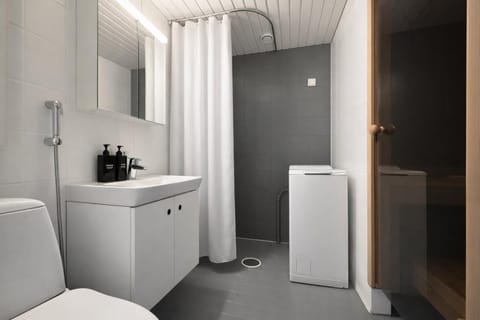 Tammer Huoneistot - City Suite 1 - Sauna, Balcony & Free parking Apartment in Finland
