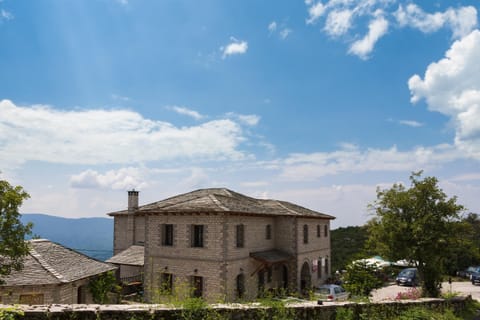 Balkoni Zagoriou Hotel in North Macedonia
