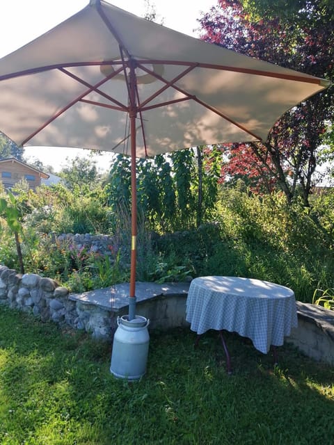 Neueröffnung, 2 wunderschöne Ferienwohnungen im Grünen Apartment in Isny im Allgäu