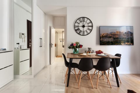 Kitchen or kitchenette, Living room, Seating area