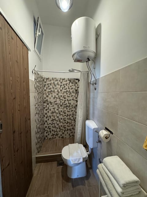 Apartments Karuza Center of old town Vis Apartment in Vis