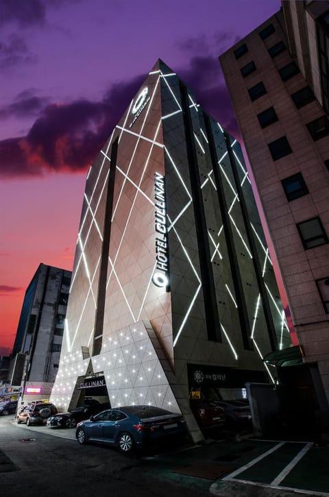 Property building, Facade/entrance, Night, Property logo or sign